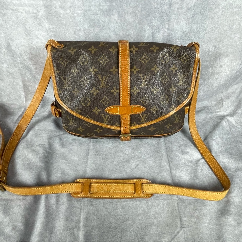 Louis Vuitton Monogram Saumur 30